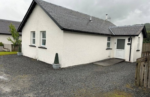 Killin Cottage | Blinkbonnie Cottage, a place of tranquillity & beauty in a country setting.