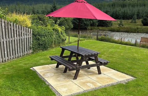 Killin Cottage | Blinkbonnie Cottage, a place of tranquillity & beauty in a country setting.