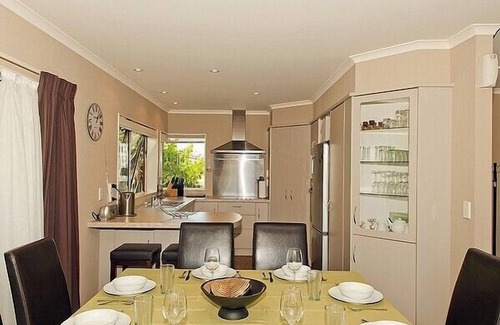 Whangamata Cottage | Bliss by the Beach - Whangamata Holiday Home