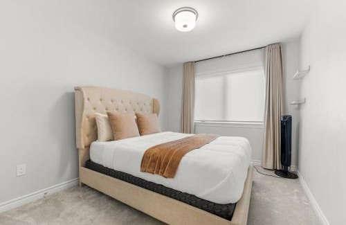 Ottawa Division Apartment | BLISS Modern Luxury 3BED Entire Townhome PLUS FREE Parking