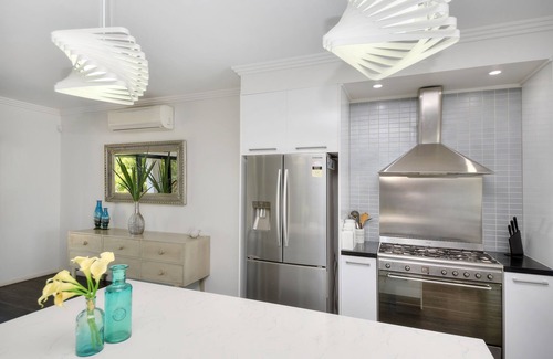 Broadbeach Waters House | Bliss On Pearl Key
