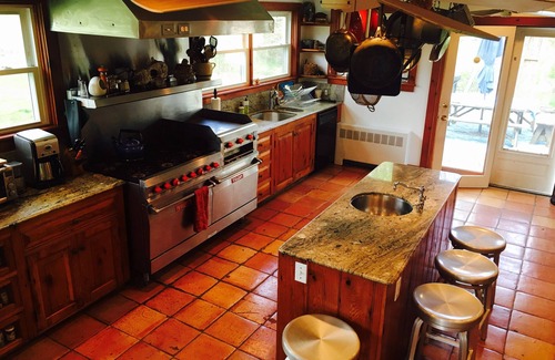 Red Hook Other | Blissful 1848 Farmhouse: AVAILABLE THANKSGIVING 2025