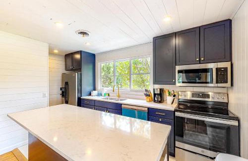 Holmes Beach House | Blissful Beach Retreat