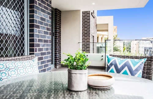 Coogee Apartment | Blissful Bream - 2 Bedroom Apartment a few steps to Coogee Beach