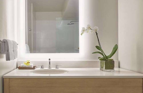 Waikiki Resort | Blissful Hideaway! 3 Ocean View Units, 2 Restaurants, Walk to Waikiki Beach!