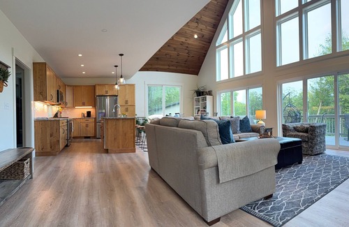 Alton Bay House | Blissful lake park your boat hiking family retreat views hiking Winni Escapes