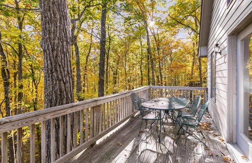 Roseland House | Blissful Retreat with Wintergreen Advantage