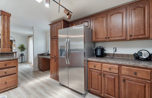 Burdett House | Blissfull cottage with Hot Tub and rolling hills!