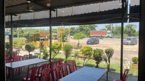 Mayapur Hotel | Blizz Stayz - Trishul Express