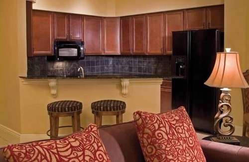 Downtown San Antonio Condo | Blocks from the River Walk ~ Beautiful San Antonio ~ Family Friendly Resort!