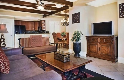 Downtown San Antonio Condo | Blocks from the River Walk ~ Beautiful San Antonio ~ Family Friendly Resort!