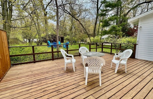 Mill Creek Cottage | Blocks To Beach Golf Tennis Park & Lake MI Sunsets