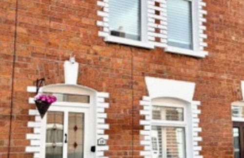 Belfast House | Bloom19 - 5mins from City Centre