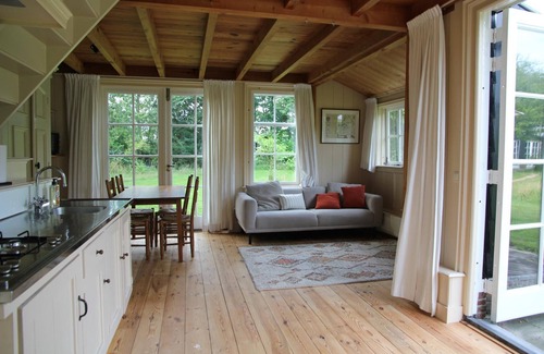 Municipality of Bergen Cottage | Blooming Cottage - One Bedroom Cottage, Sleeps 2