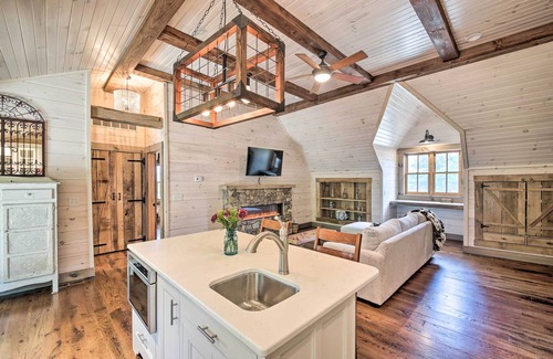 Bloomington Cabin | Bloomington Cabin, Mins to Campus/Lake Monroe