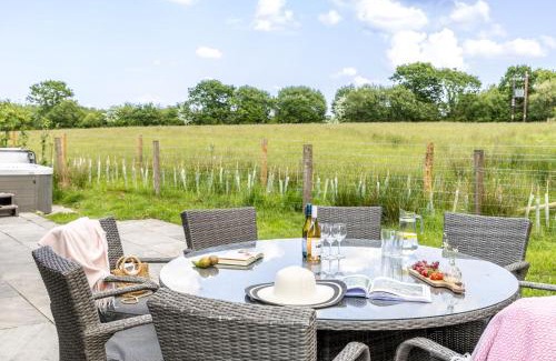 Lifton House | Blossom Lodge, 1 Roadford Lake Lodges