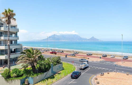 Bloubergstrand Apartment | Blouberg Beachfront 2 Bedroom 2 Bathroom Apartment With a Magnificent Views