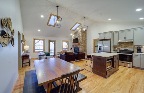 Blowing Rock Cabin | Blowing Rock Escape w/Covered Deck & Fire Pit