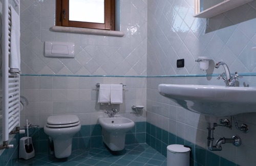 Salo Apartment | BLU Flat (2 pax) + 2 Bunks Bed, FIOCCHINA magic place - Salò - Garda Lake
