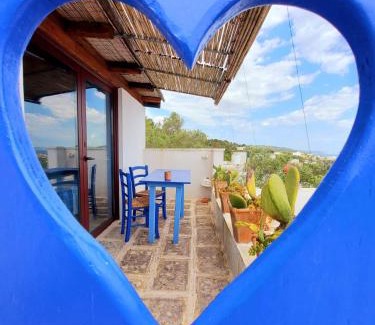 Porto Tricase Ski Chalet | BLU SUITE COTTAGE SUL MARE e SWIMMING POOL
