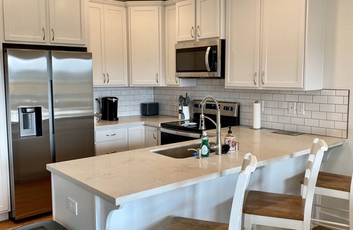 Ocean Shores Cottage | Blue Anchor Cottage - pet friendly retreat! Game Room!