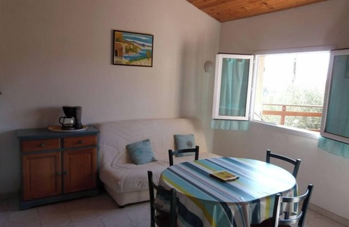 Porto-Vecchio Apartment | BLUE APARTMENT (upstairs)