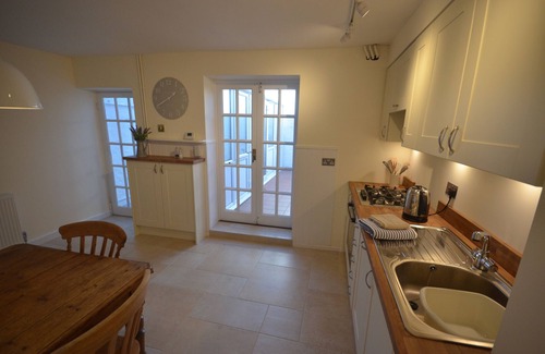 Weymouth Cottage | Blue Bay Cottage - Beautiful Cottage near the Harbour in Weymouth