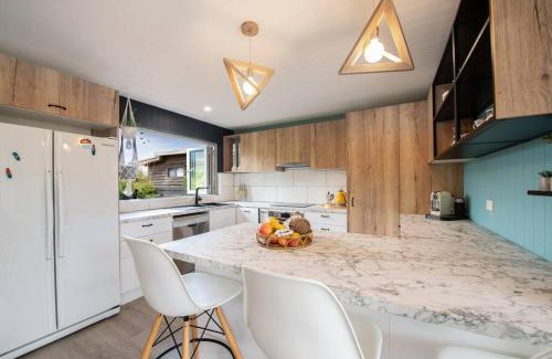 Surf Beach House | Blue Bay View Surf & Sauna Stay