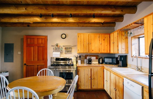 El Prado Other | Blue Bird Farm - Spacious Stylish 5 bed/3 bath Taos Farmhouse with AC