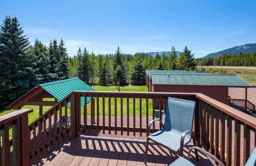 Coram Apartment | Blue Bird Studio! 6 miles to Glacier National Park