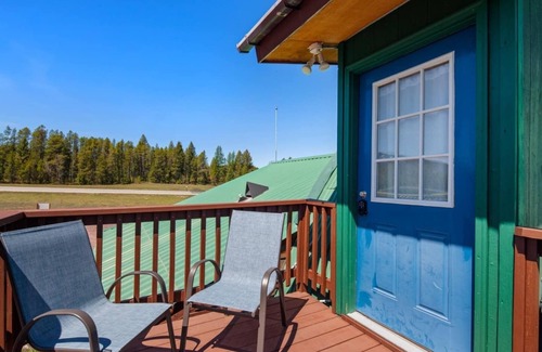Coram Apartment | Blue Bird Studio! 6 miles to Glacier National Park