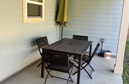 Magnolia Bluffs House | Blue Breeze | Cozy 3BR Retreat with Fenced Yard & Beach Gear Credit