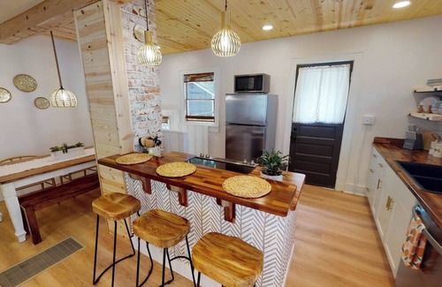 Wichita House | Blue Bungalow - Bright and Beautiful! King Bed! Walk to Wesley!