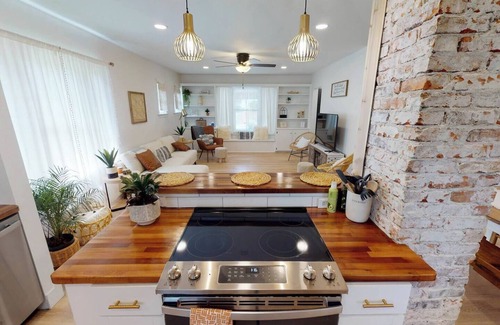 Wichita House | Blue Bungalow - Bright and Beautiful! King Bed! Walk to Wesley!