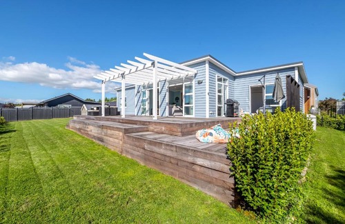 Martinborough House | Blue Bungalow