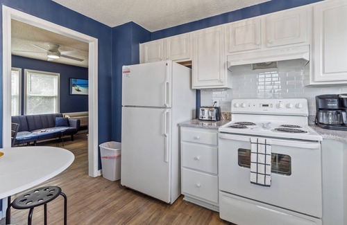 Myrtle Beach Apartment | Blue Citadel: Royal Abode 2 Blocks From the Beach!