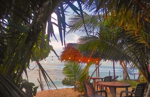 Polhena House | Blue Corals Beach Bungalow
