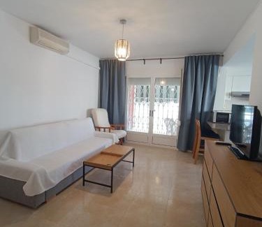 Grau i Platja Apartment | Blue Day Solo Familias