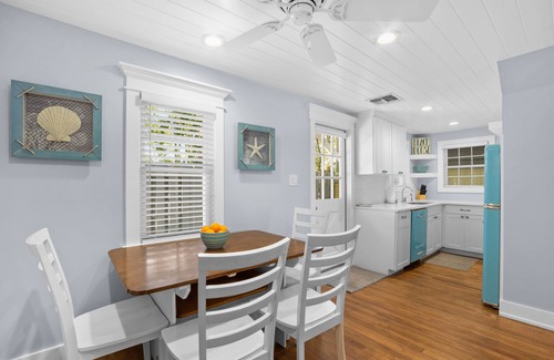 Sunset Reef House | Blue Days Beach Cottage - Single Family Home