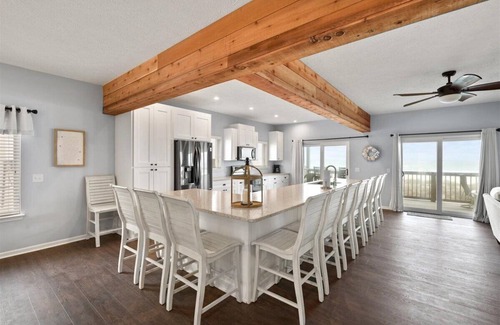 Lullwater Beach On Gulf Of Mexico House | Blue Dolphin - Luxurious Beach Front Home walking distance to Pier Park in PCB