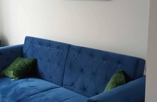 Newton-le-Willows House | Blue double room in Rydal House