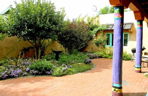 Taos House | Blue Elk Casa enclosed Patio with Hot Tub Air Conditioned Walk to Plaza