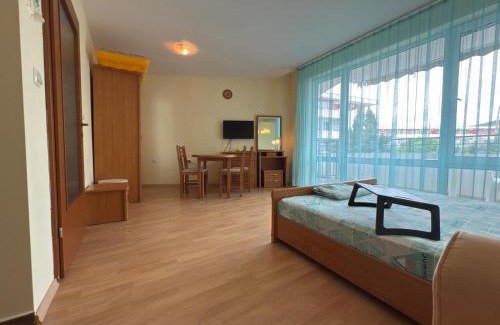 Elenite Apartment | Blue escape