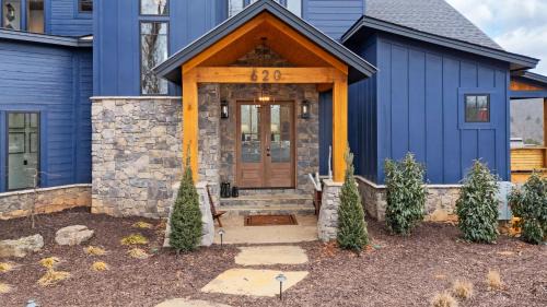 Blue Ridge House | Blue Fox Lodge