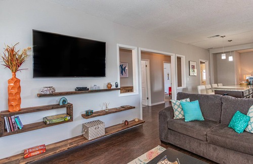 Safety Harbor House | Blue Gecko at Safety Harbor - Entire Home PLUS Guest House