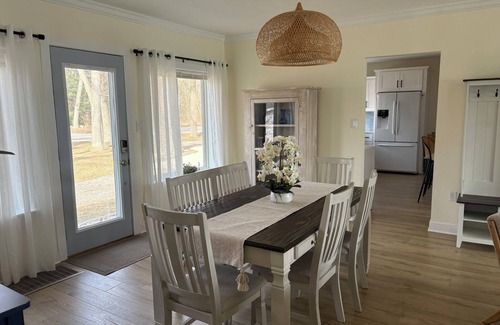 Newaygo House | Blue Haven Inn - Hess Lake Lakefront- Hot Tub, Kayaks, Central AC