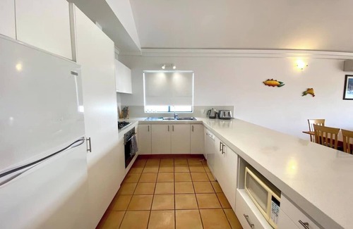Gnarabup House | Blue Haven: Ocean Views & Pool