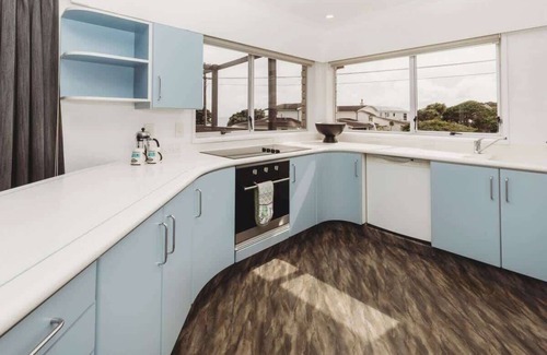 New Plymouth House | Blue Haven with Stunning Sea Views