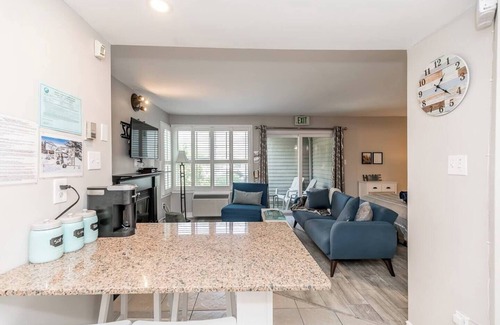 Craigleith Condo | Blue Heart Mountain Studio Dream: Newly Renovated, Clean, Next to the Hills