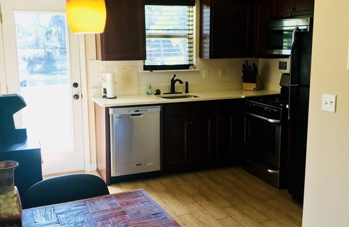 Hollister House | Blue Heron 106A Getaway 2 bedroom 1.5 bathroom